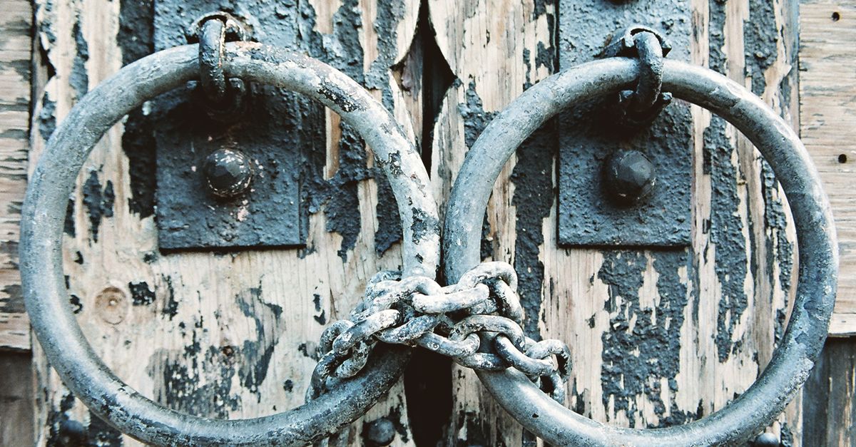 Why Coastal Salt Air Ruins Door Locks (and How to Protect Yours) — Norfolk Locksmith